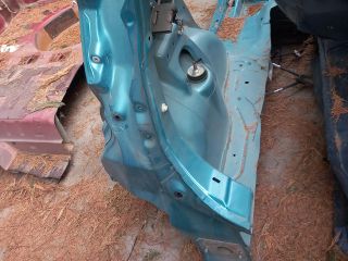 bontott SUZUKI SPLASH Bal hátsó Sárvédő