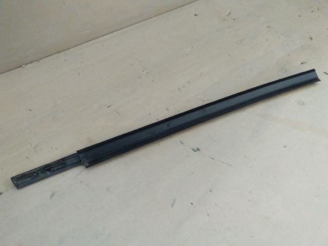 bontott SUZUKI SPLASH Bal hátsó Vízlehúzó Gumicsík