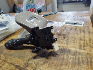 bontott SUZUKI SPLASH Bal Kormánykapcsoló Irányjelző