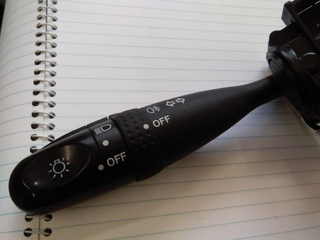 bontott SUZUKI SPLASH Bal Kormánykapcsoló Irányjelző