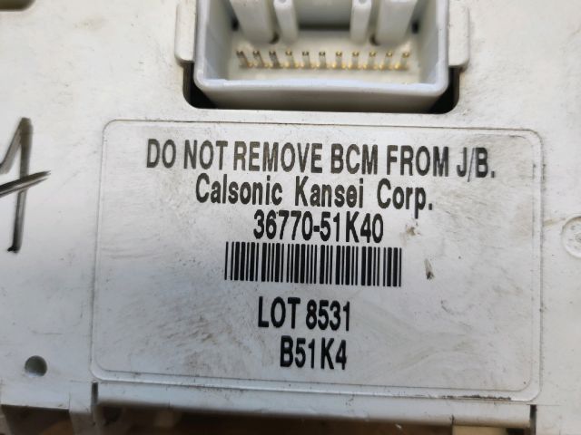 bontott SUZUKI SPLASH Biztosítéktábla Utastér