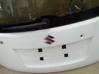 bontott SUZUKI SPLASH Csomagtérajtó Díszléc