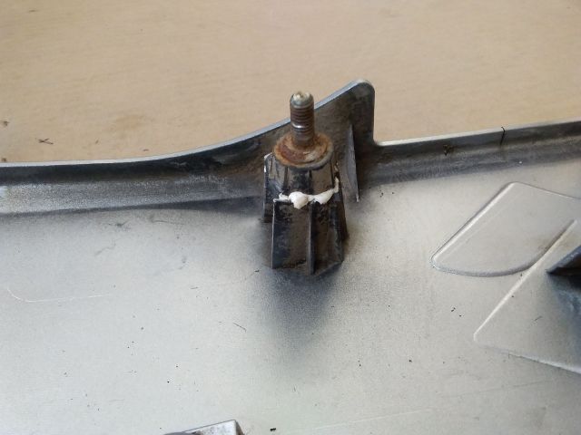 bontott SUZUKI SPLASH Csomagtérajtó Díszléc