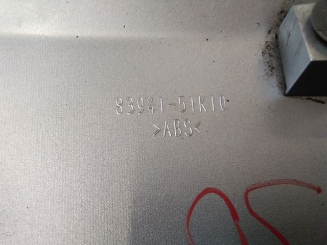 bontott SUZUKI SPLASH Csomagtérajtó Díszléc