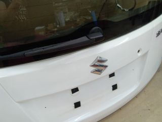 bontott SUZUKI SPLASH Csomagtérajtó Díszléc