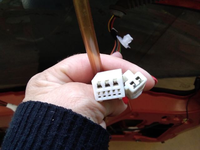 bontott SUZUKI SPLASH Csomagtérajtó Kábelköteg