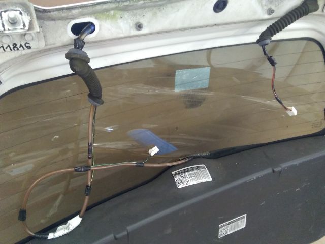 bontott SUZUKI SPLASH Csomagtérajtó Kábelköteg