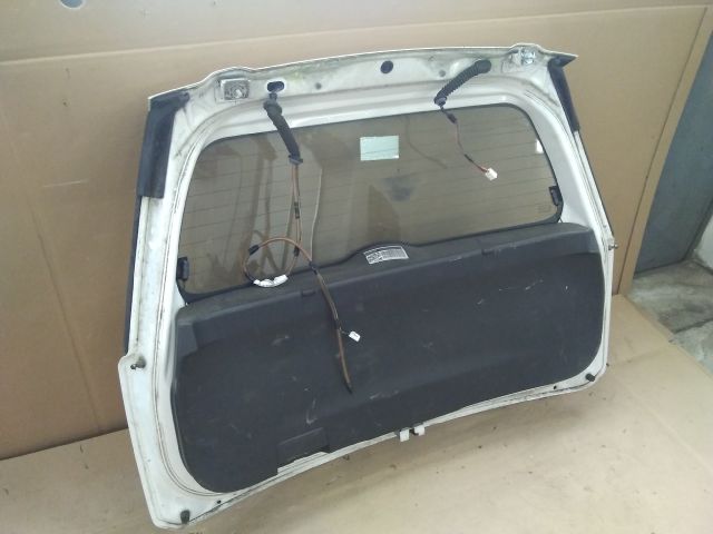 bontott SUZUKI SPLASH Csomagtérajtó (Üres lemez)