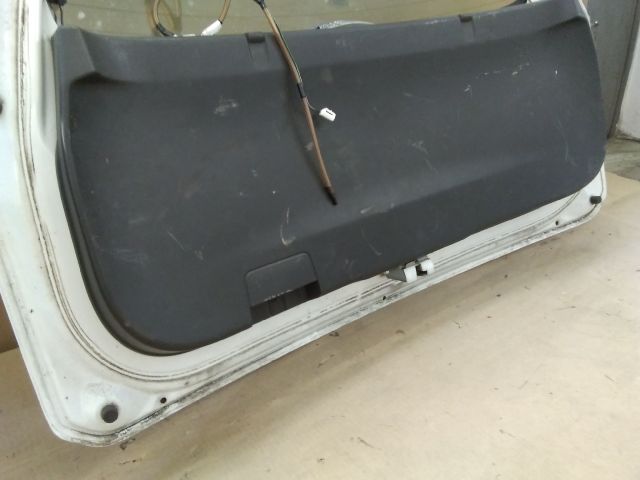 bontott SUZUKI SPLASH Csomagtérajtó (Üres lemez)