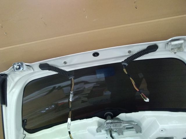 bontott SUZUKI SPLASH Csomagtérajtó Zsanér