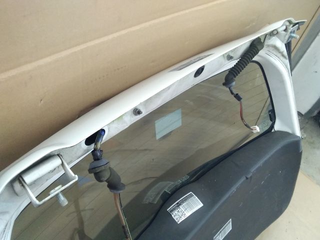 bontott SUZUKI SPLASH Csomagtérajtó Zsanér