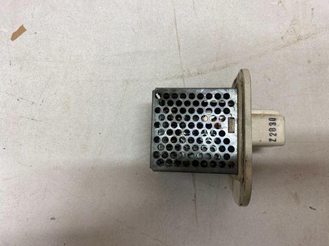 bontott SUZUKI SPLASH Előtét Ellenállás Fűtőmotor