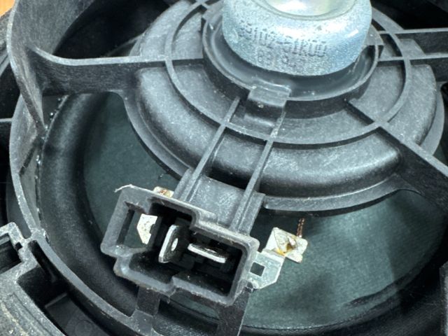 bontott SUZUKI SPLASH Első Hangszóró Pár