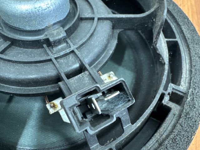 bontott SUZUKI SPLASH Első Hangszóró Pár