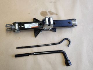 bontott SUZUKI SPLASH Emelő