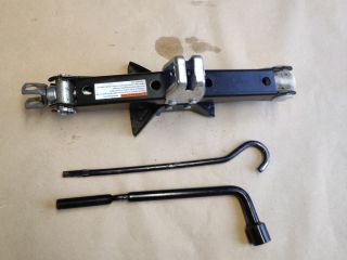 bontott SUZUKI SPLASH Emelő