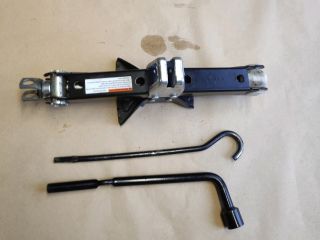 bontott SUZUKI SPLASH Emelő