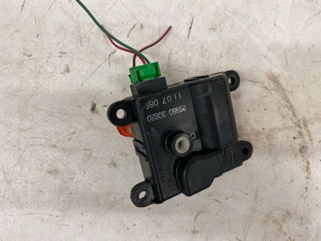 bontott SUZUKI SPLASH Fűtés Állító Motor