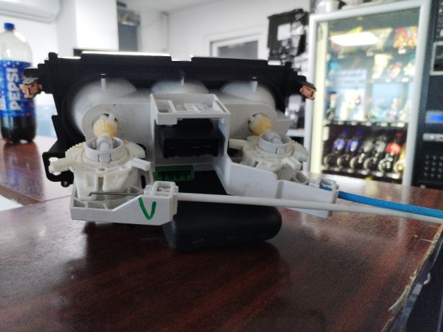 bontott SUZUKI SPLASH Fűtéskapcsoló (manuális klímás)