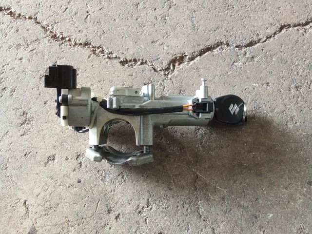 bontott SUZUKI SPLASH Gyújtáskapcsoló