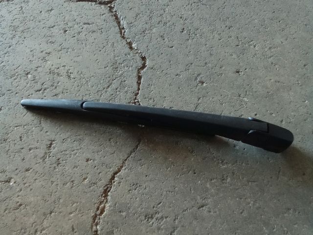 bontott SUZUKI SPLASH Hátsó Ablaktörlő Kar