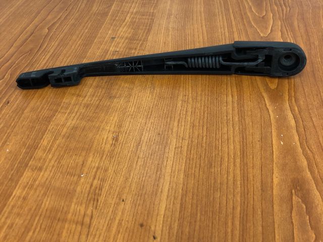 bontott SUZUKI SPLASH Hátsó Ablaktörlő Kar