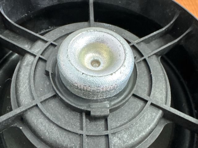 bontott SUZUKI SPLASH Hátsó Hangszóró Pár