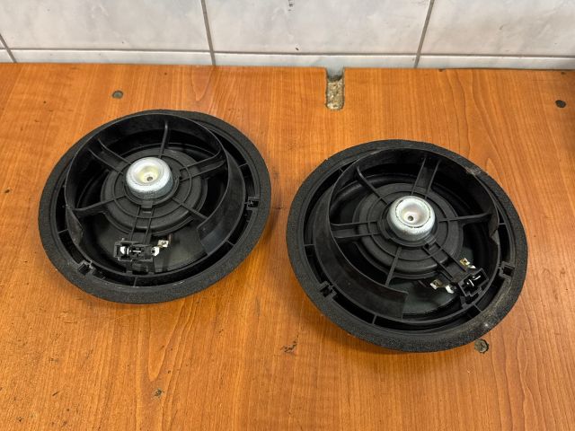 bontott SUZUKI SPLASH Hátsó Hangszóró Pár