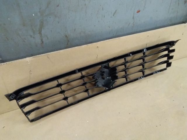 bontott SUZUKI SPLASH Hűtőrács