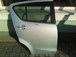 bontott SUZUKI SPLASH Jobb Csomagtérajtó (Részeivel)