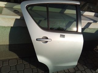 bontott SUZUKI SPLASH Jobb Csomagtérajtó (Részeivel)