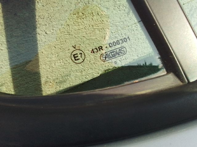 bontott SUZUKI SPLASH Jobb Csomagtérajtó (Részeivel)