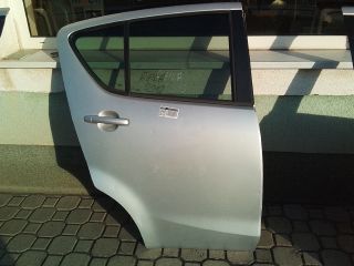 bontott SUZUKI SPLASH Jobb Csomagtérajtó (Részeivel)