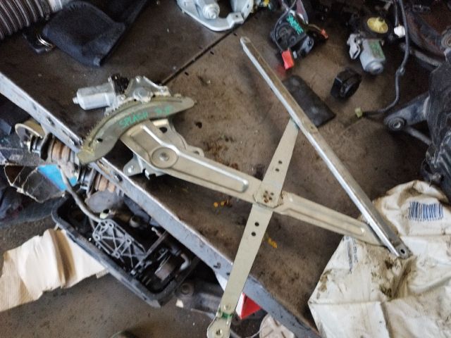 bontott SUZUKI SPLASH Jobb első Ablakemelő Szerkezet (Elektromos)