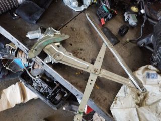 bontott SUZUKI SPLASH Jobb első Ablakemelő Szerkezet (Elektromos)