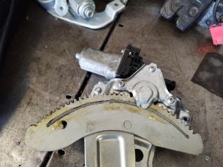 bontott SUZUKI SPLASH Jobb első Ablakemelő Szerkezet (Elektromos)