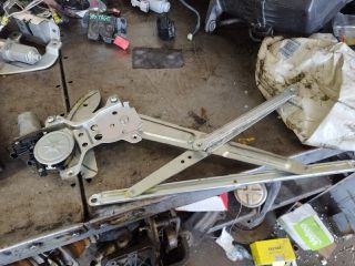 bontott SUZUKI SPLASH Jobb első Ablakemelő Szerkezet (Elektromos)