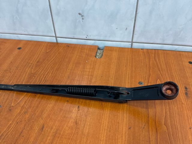 bontott SUZUKI SPLASH Jobb első Ablaktörlő Kar