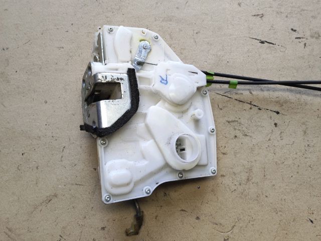 bontott SUZUKI SPLASH Jobb első Ajtózár