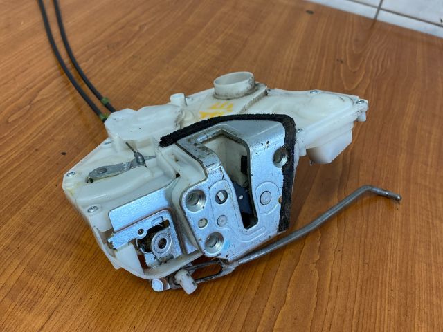 bontott SUZUKI SPLASH Jobb első Ajtózár