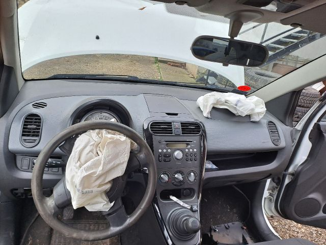 bontott SUZUKI SPLASH Jobb első Biztonsági Öv Csat