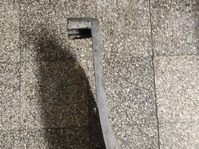 bontott SUZUKI SPLASH Jobb első Dobbetét (Kerékjárati, Műanyag)