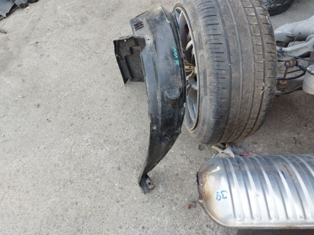 bontott SUZUKI SPLASH Jobb első Dobbetét (Kerékjárati, Műanyag)