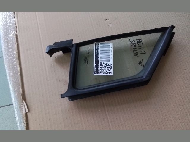 bontott SUZUKI SPLASH Jobb első Fixüveg (Ajtóban)