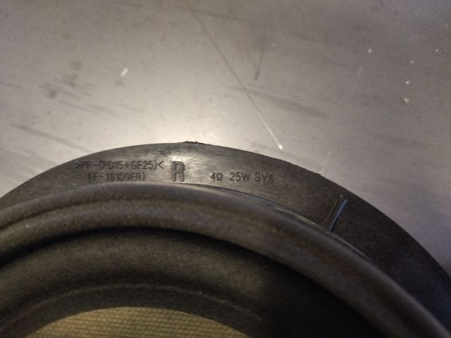 bontott SUZUKI SPLASH Jobb első Hangszóró