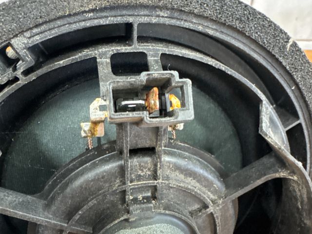 bontott SUZUKI SPLASH Jobb első Hangszóró