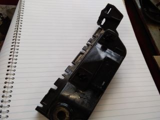 bontott SUZUKI SPLASH Jobb első Lökhárító Tartó (Műanyag)