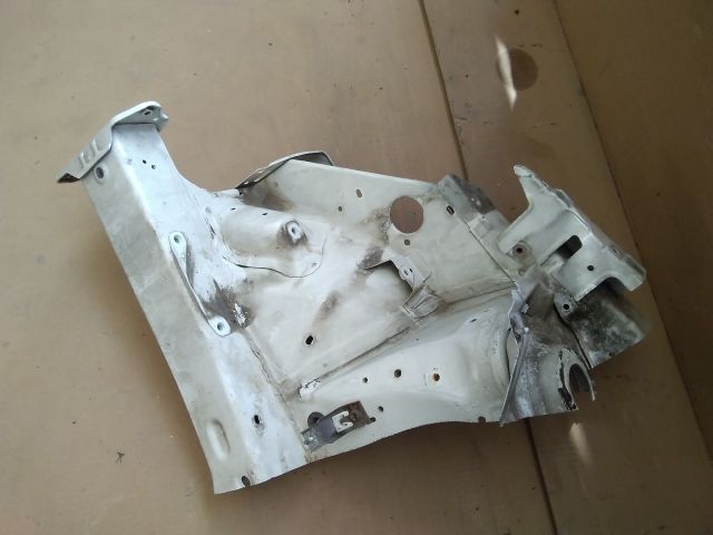 bontott SUZUKI SPLASH Jobb első Negyed Karosszéria Csomag