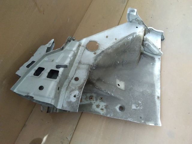 bontott SUZUKI SPLASH Jobb első Negyed Karosszéria Csomag