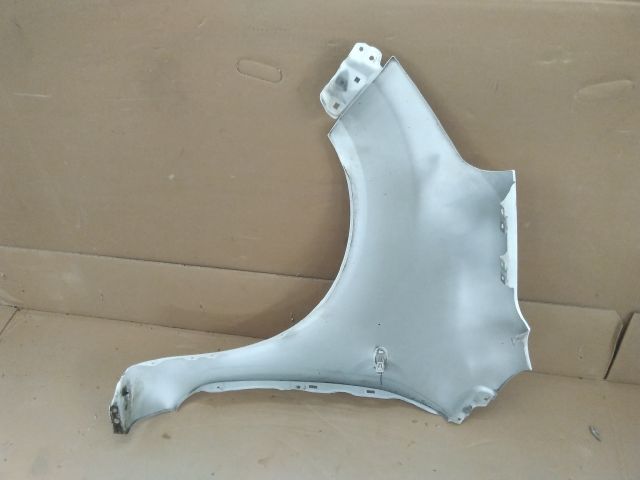 bontott SUZUKI SPLASH Jobb első Sárvédő